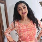Neha Mehta Instagram – Shooting is the good part of my life 😁 
Makeup by @onlyaattitude 
Styling by rajvi_parsana 
@moodofwood_
..
#explorepage #explorepage✨ 
#trending