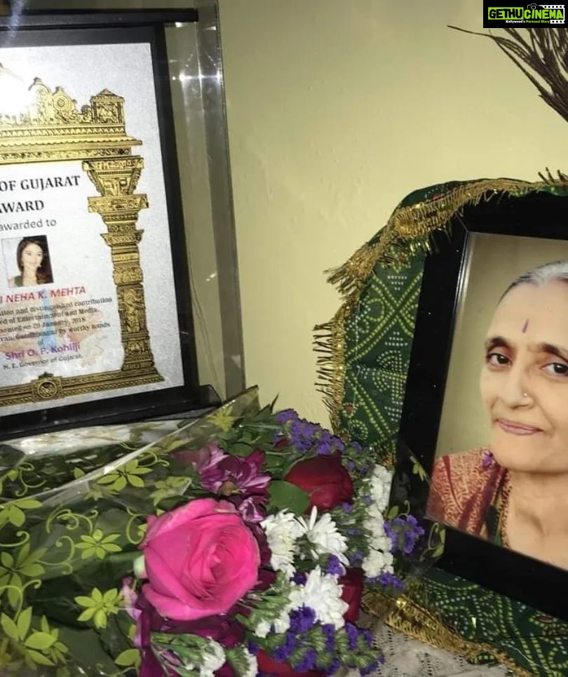 Neha Mehta Instagram - Memory's maks life more beautiful 😇 Thank U Dr.Sailesh Thaker, Advocate Gaurav Mehta, Eshan Parekh, Prachi SK Mehta.Team Mehta.neha.sk Hon. Shri A P Kohli Sir 🇮🇳 Jury members & Gov Of India, for this honour. Happy to serve the society in every way I can. 🇮🇳 🙏 Nothing is possible without parents blessings , Pranam Maa & Baba ❤ 💙 Jay Hind, Jay Bharat. 🙏🇮🇳🕉