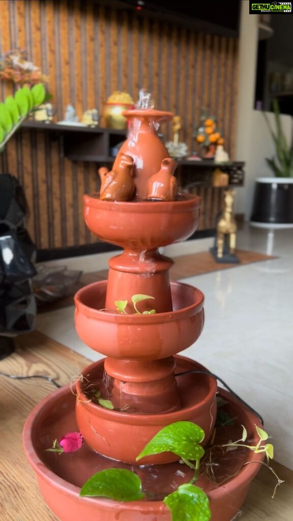 Nehalaxmi Iyer Instagram - Say hello to New additions to my Mini garden. 🪴GARDEN WATER FOUNTAIN Kit from @thehandicraftian Super pretty & easy to assemble : 1 Base Pot 3 Stand Donga Pot 2 stand pot 1 Top glass 1 water motor 2 feet pipe 1 M-seal 2 birds OCTANE PLANTER SET - set of 3 . . . . . . . . . . . . . . . . . . . . #homegarden #waterfountain #terracota #terracottaplanters #homedecor #gardendesign #gardeninspiration #gardeninspo #gardenideas #gardeninspo #reelsinstagram #explorepage #reels #trending Mumbai, Maharashtra