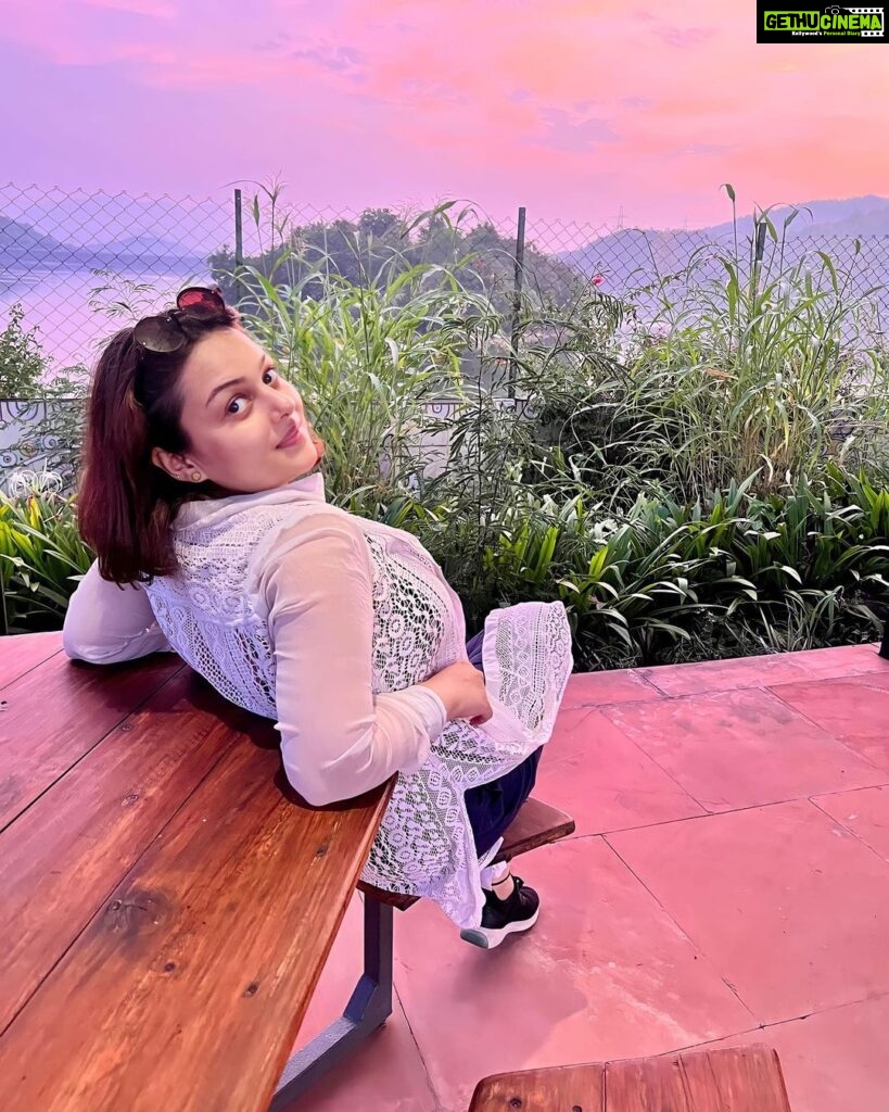 Nehalaxmi Iyer Instagram - Feeling pretty one with nature right now 🌅 📍 @statueofunitytentcity As a sunset Lover I believe, every Resort should have a sunset-watching spot. This is @statueofunitytentcity ‘s spot which was my favourite spot 😍😍 it was a cute little cabana to have tea, coffee & have a pinicy snack. . . . . . . . . . . . . . #staycations #staycationindia #travelindia #travel #travelphotography #travelgram #traveling #travelling #travelblogger #traveler #traveller #traveltheworld #travelingram #travelblog #travels #traveladdict #travelphoto #traveldiaries #travellife #travelpics #travelawesome #travelholic #travelbug #travelstoke Statue of Unity Tent City - 1