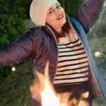 Nehalaxmi Iyer Instagram - This Bonfire & Barbeque session was nothing less than a dramatic scene! (Link in Bio to witness the whole drama) Don’t believe me swipe through and then head to my bio and watch my new Vlog 🤣 . . . . . . . . . . #explore #bonfire #dramaqueen #funny #ishqbaaz #winter #winterwonderland #india #rajasthan #travel #travelphotography #travelgram #travelindia #barbeque #drama #instadaily #instagood Mount Abu
