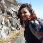 Nehalaxmi Iyer Instagram - (Vlog Link in bio) Sometimes candid & unfiltered pictures speak so much more than words can say!!🕊️ My New YouTube Vlog is out! We got a very Grand Traditional welcome. Check out our cave suite interiors & must visit places in MountAbu . . . #youtube #youtubechannel #travelvlog #travel #rajasthan #india #mountabu #mountabudiaries #mountabutrip #familyvlog #shaktipeeth #navratri #travelindia #travelgram #explore #ishqbaaz #travelling #travelcreator #travelinspo #indiantraveller #indiantravelblogger #vlog Mount Abu