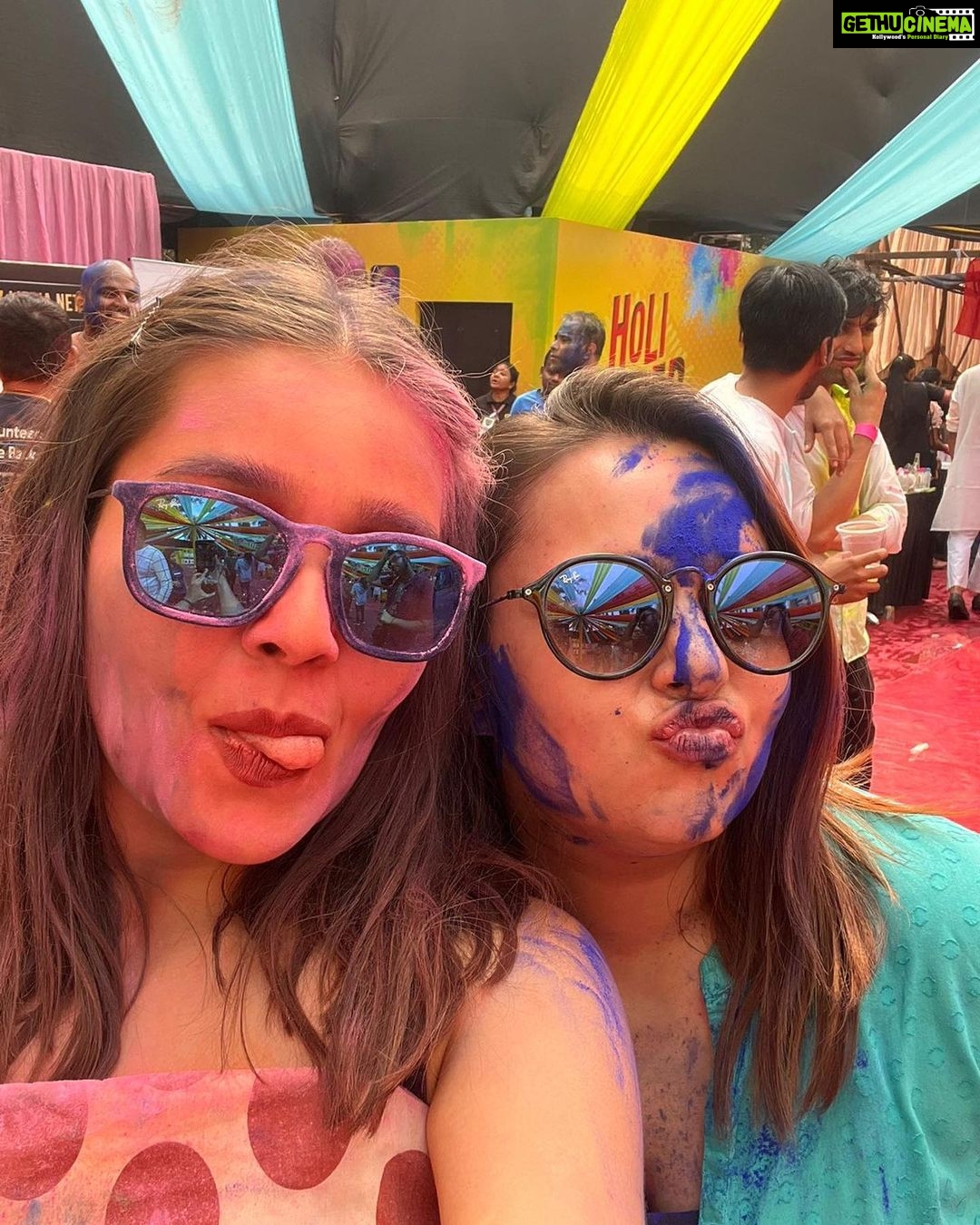 Nehalaxmi Iyer Instagram - H•O•L•I ‘23 🌈 - REAL HOLi - Aamchi Mumbai