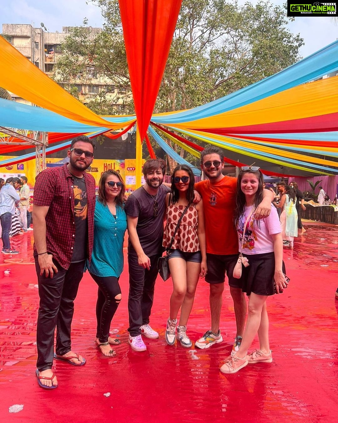 Nehalaxmi Iyer Instagram - H•O•L•I ‘23 🌈 - REAL HOLi - Aamchi Mumbai