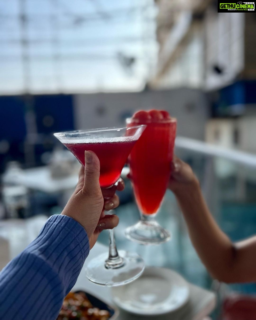 Nehalaxmi Iyer Instagram - Live for the moments you can’t put in words 🫶🏻 Best friend? Nah. She’s my sister. 🍕 and you are all I need. • Partner in Crime - @anusha.b_03 • Venue Partner - @amanziskydeck Amanzi Sky Deck and Bar