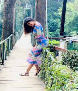 Nimeshika Radhakrishnan Instagram - Gleam’ nd Glow love 💜💙. P.by 💕