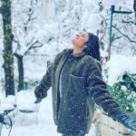 Nimeshika Radhakrishnan Instagram - Merging with the Breeze ❄️⛄️🌨. P.c( @akshitha_bopaiah ) Manali, Himachal Pradesh