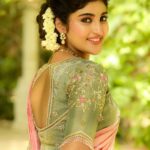 Nimeshika Radhakrishnan Instagram - Shades of Enlightenment 🧡💛💚. @makeup_by_kez @camerasenthil @prahlasilks @nirali_design_house @aaranyarentaljewellery