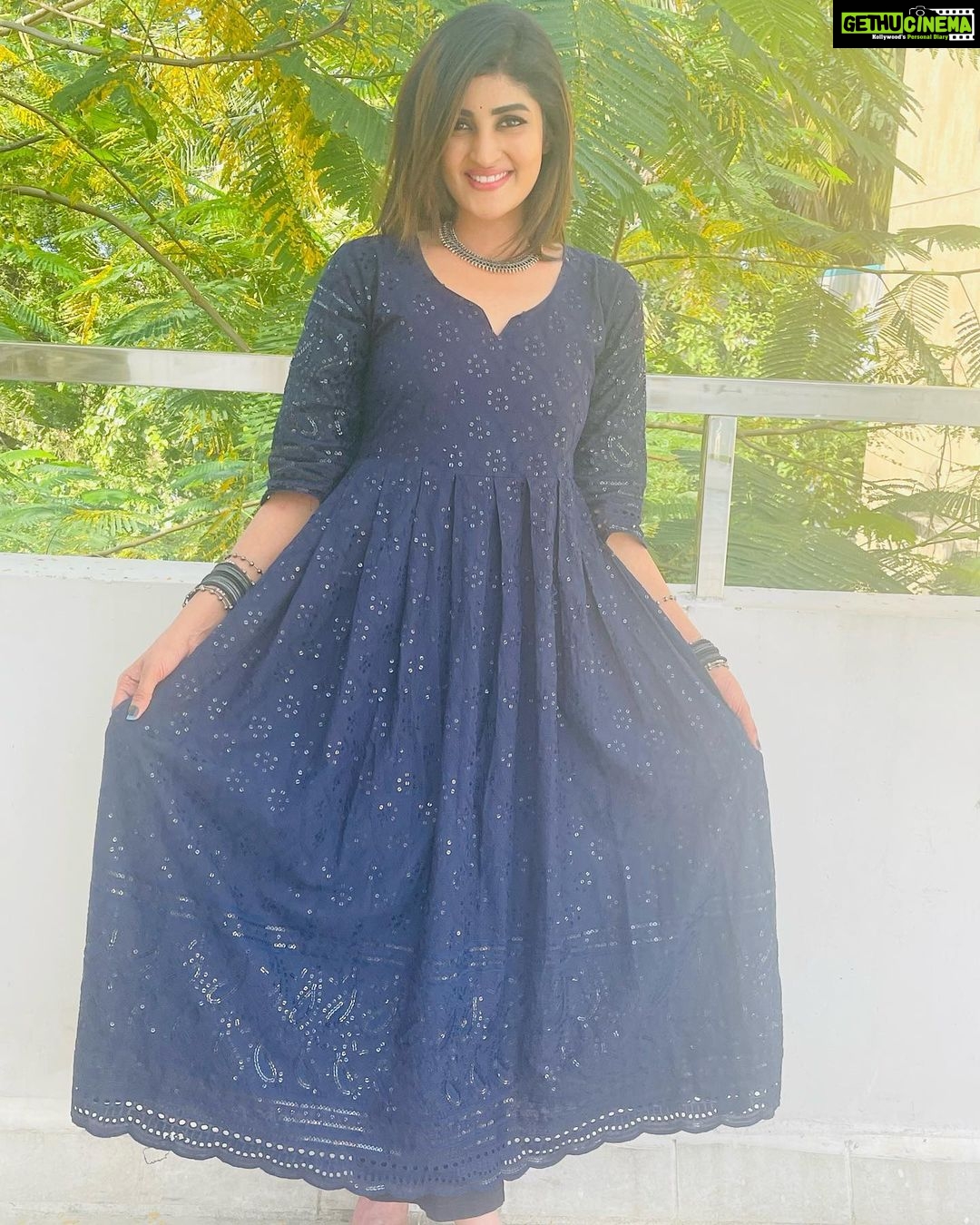 Nimeshika Radhakrishnan Instagram - Nothing is more sexier than loving ur’self❤️✌🏻beautiful dress from @pennae_unakaga_