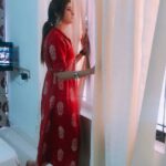 Nimeshika Radhakrishnan Instagram – Hello anyone out there for a argument 🤧😅