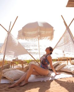 Nitibha Kaul Instagram - Life’s either a beach or a b*tch 

Monokini @tizzi.official 
Via @styledbynikinagda 
Pictures by @aishwaryaa.nayak 

#Goa #BeachPlease #BeachPhotography #Monokini #BeachDay #SunnyDays