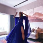 Nitibha Kaul Instagram – My hobby is to pretend I’m a princess & get pictutes in a room fit for one 👸🏻

Wearing the stunning @saishashindeofficial @officialsaishashinde 

#HotelRoomViews #BlueGown #PrincessTreatment #NKStyles #Throwback #FashionWeekOuttakes