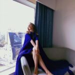 Nitibha Kaul Instagram – My hobby is to pretend I’m a princess & get pictutes in a room fit for one 👸🏻

Wearing the stunning @saishashindeofficial @officialsaishashinde 

#HotelRoomViews #BlueGown #PrincessTreatment #NKStyles #Throwback #FashionWeekOuttakes