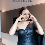 Nitibha Kaul Instagram - The truth that does not make it down the runway Wearing @namratajoshipura MUA @makeupby_lakshmyrathore #FashionWeek #RealityCheck #FashionWeekInsider #LFW #HarshTruth #TruthBomb #FashionGram