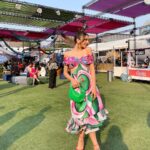 Nitibha Kaul Instagram - Day 1 at @lakmefashionwk was all about the Bombay sun, meeting old friends, making new ones and a fitting display of some of India’s best design houses Attended & wore the stunning @siddharthabansal_ @sameermadan_official & @limerickofficial today #LFW #NKAtLFW #LakmeFashionWeek #FashionForward #FashionWeek Mumbai, Maharashtra