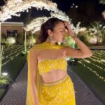 Nitibha Kaul Instagram - Back to the glam life ✨😅 Wearing @maitishahani @_runwaymedia Jewelry @sonisapphire #TransitionReel #YellowLehenga #BridesmaidLook #SaganOutfit #IndianWeddingLook #NKDesi Delhi, India