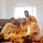 Nitibha Kaul Instagram - Engulfed in love ✨ . . . . #GrahPravesh #GrahPraveshPooja #Puja #PoojaVlog #BasantPanchami #YellowSuit #HouseOwner #LifeGoals #NKNeverStops #NKSays #NKaulsHome #HomeOwner Delhi, India