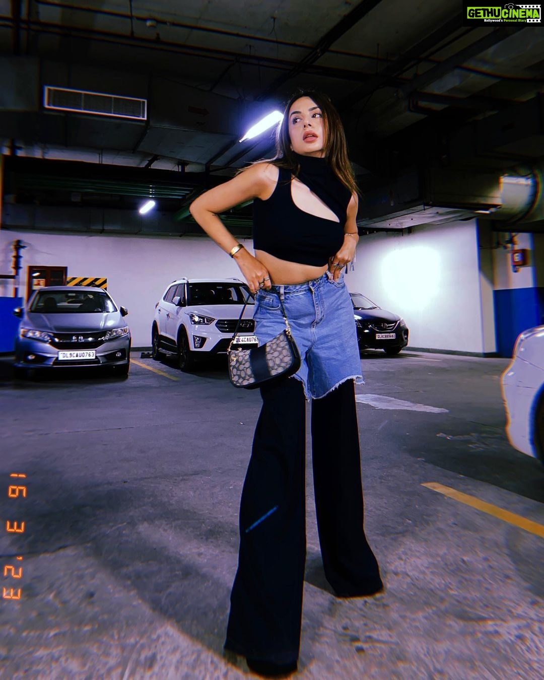 Nitibha Kaul Instagram - Took my @politesociety_official to the parking lot last night Delhi, India