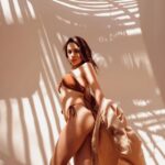 Nitibha Kaul Instagram - She’s like the sun, shines regardless 📸 @aishwaryaa.nayak . . . . #GoldenHour #ShadowPlay #BeachLife #WarmAesthetic #BrownBikini #BikiniLife #NKInGoa #WanderLust