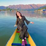 Niyati Fatnani Instagram - These songs and this era had the power to make you fall in love🫠🫰🏻 . . . . . #love #90s #songs #bollywood #sunday #niyatifatnani