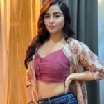 Niyati Fatnani Instagram - Chica Asmita Roy😉 . . . . #asmitaroy #dearishq #hotstar #web #ootd #romance #mystery #staytuned #niyatifatnani
