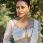 Niyati Fatnani Instagram - AVANTIKA🥀 Tere ishq mein ghayal @colorstv P.s (I love this look and am gonna keep posting pics till am done🥹) . . . . #tereishqmeinghayal #colors #cameo #tomorrow #staytuned #supernatural #niyatifatnani