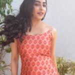 Niyati Fatnani Instagram - 🧡🍊🐈😻 . . . . #asmitaroy #dearishq #hotstar #ott #lovestory #staytuned #niyatifatnani
