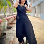 Niyati Fatnani Instagram - Kemon acho 🫶🌻🌸 Dear Ishq episodes streaming on @disneyplushotstar . Stay tuned and keep showering your ishq guys❤️ . . . . #asmitaroy #dearishqonhotstar #saturday #season1 #ott #lovestory #staytuned #niyatifatnani