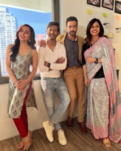 Niyati Fatnani Instagram - Dear Ishq🫶❤️🫶

26thJan onwards on @disneyplushotstar 
@sehban_azim @kishwersmerchantt @punitt.tejwani 
.
.
.
.
#hotstar #2023 #dearishqonhotstar #newwork #asmitaroy #niyatifatnani