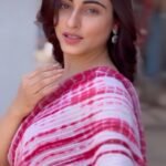 Niyati Fatnani Instagram - Wo keh de toh….♥️ . . . . . #dearishq #hotstar #transitionreels #saree #love #staytuned #niyatifatnani