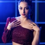Niyati Fatnani Instagram - Less bitter more glitter💫 Stylist: @styling.your.soul Outfit: @myfywish Earrings: @kabeera_jewels Pr: @socialpinnaclepr Shot by: @van_photography @_megapixelphotography MUA: @prettymessbykhyati Hair Artist: @kanizfatima_hairstylist Location: @byou.in . . . . #glitter #sparkle #mondayagain #greatweek #noblues #dreamers #capricorngirl #niyatifatnani