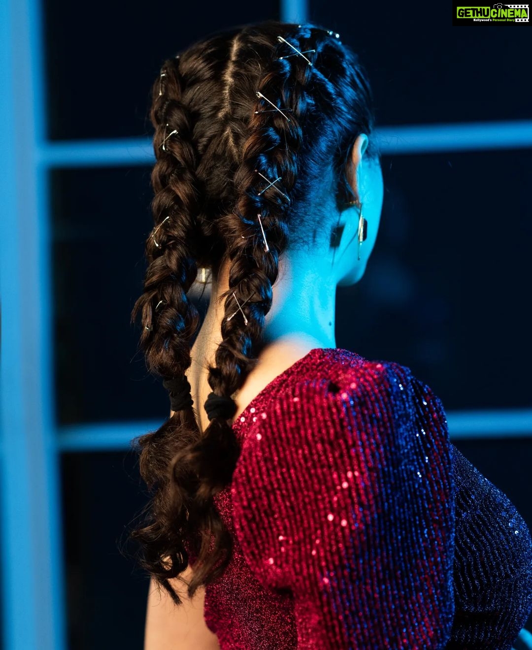 Niyati Fatnani Instagram - Less bitter more glitter💫 Stylist: @styling.your.soul Outfit: @myfywish Earrings: @kabeera_jewels Pr: @socialpinnaclepr Shot by: @van_photography @_megapixelphotography MUA: @prettymessbykhyati Hair Artist: @kanizfatima_hairstylist Location: @byou.in . . . . #glitter #sparkle #mondayagain #greatweek #noblues #dreamers #capricorngirl #niyatifatnani