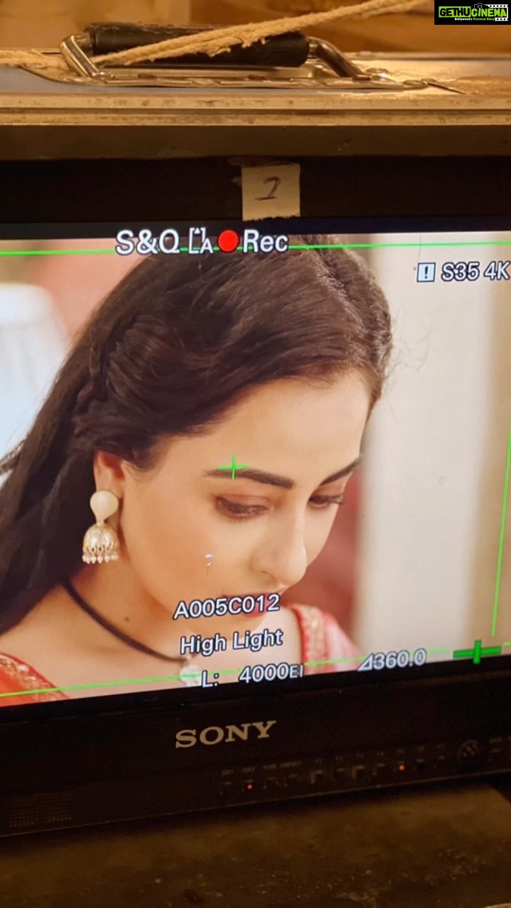 Niyati Fatnani Instagram - Let the eyes talk🎶❤️ . . . . . #channamereya #staytuned #express #actorslife #lovemyjob #ginni #niyatifatnani