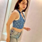 Niyati Fatnani Instagram - Tu hi sukoon hai, Tu hi junoon hai💙 . . . . . #manikemagehithe #newsong #onmymind #vibe #niyatifatnani