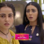 Niyati Fatnani Instagram - Kya Aditya ke kehne par Simran bani hai Sam? Is baat ka pata kaise pata laga paayegi Ginni? Dekhiye #ChannaMereya, Somvaar se Shanivaar, sham 7 baje, sirf StarBharat par. @karanwahi @niyatifatnani @ashishkaulactor @impuneetissar @shaktianandofficial @vishwapreet_kaur @shardulpandit @aradhanasharmaofficial @realjasleensingh @aanya_rawal @kanwalpreetofficial @ashimickey @tanushree_kaushal @chefharpalsokhi @me_sanjanaa @dhriti.goenka @dhan_tejas_official @mamta_verm_a @swarnimneema09