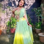 Niyati Fatnani Instagram – Blossom🌻

Wearing: @neerusindia X @nehaadhvikmahajan 
📍: Neerus Santacruz 
.
.
.
.
#yellow #lehenga #ethnicwear #niyatifatnani