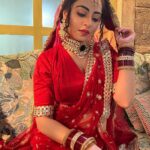 Niyati Fatnani Instagram - Guess my fav colour❤️🤪 . . . . . . #red #sareelover #channamereya #inshoot #niyatifatnani Film City Road, Goregaon, Mumbai