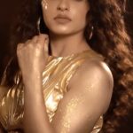 Niyati Fatnani Instagram - All That Glitters ✨✨✨ @niyatifatnani . Shoot Concept:- @nehaadhvikmahajan @bridalsbynam . 💄MUA , Hair & Styling :- @nehaadhvikmahajan . 📸:- @krushnaaher_ . Outfit:- @nikhitatandon . . #niyatifatnani #channamereya #makeup #ootd #nehaadhvikmahajan #bridalsbynam #makeupbyme💄 #nammakeovers #bride #to #be #bridal #look #bridalmakeupartist #destinationweddingmakeupartist #weddingmakeup #hair #hairstyling #nammakeovers #bollywood #television #makeupartist #mumbai #traveller #all #over #the #globe
