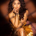Niyati Fatnani Instagram - “U R Ur Own Gold Mine “ @niyatifatnani . Shoot Concept:- @nehaadhvikmahajan @bridalsbynam . 💄MUA , Hair & Styling :- @nehaadhvikmahajan . MakeUp :- @myglamm . 📸:- @luvisrrani . Outfit:- @nikhitatandon . . #niyatifatnani #channamereya #makeup #ootd #nehaadhvikmahajan #bridalsbynam #makeupbyme💄 #nammakeovers #bride #to #be #bridal #look #bridalmakeupartist #destinationweddingmakeupartist #weddingmakeup #hair #hairstyling #nammakeovers #bollywood #television #makeupartist #mumbai #traveller #all #over #the #globe