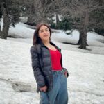 Niyati Fatnani Instagram - KASHMIR ♥️ . . . . #heavenly #kashmir #incredibleindia #dontwannaleave #niyatifatnani