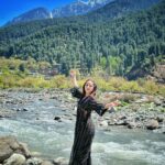 Niyati Fatnani Instagram - ….♾️ . . . #grateful #kashmir #beautiful #incredibleindia #niyatifatnani