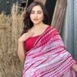 Niyati Fatnani Instagram - Saree but not Sorry🥀. Will be posting more pics in this saree. . . . . #sareelove #asmitaroy #desigirl #love #friday #niyatifatnani