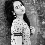 Niyati Fatnani Instagram - Looking at you 🍃 . . . . #wednesday #sombre #feeling #introspect #niyatifatnani