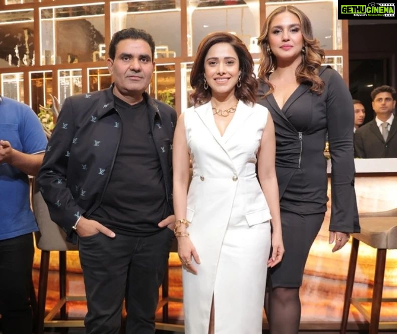 Nushrratt Bharuccha Instagram - Thank you, Ace Group, for an unforgettable evening at the Ace Parkway Success Party. I am elated to be a part of this celebration. @acegroupofficial @ajaychoudharay @bottomlinemedia Jewellery: @e3kjewelry @shopanatina @ascend.rohank #Ace #AceGroup #AceGroupIndia #BestInNoida #Luxury #Aceparkway #SuccessParty #Celebration #Noida #Grandeur #RealEstate #LuxuryApartments #Dreams #Success