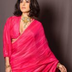 Nushrratt Bharuccha Instagram - 🌺 Saree @ridhimehraofficial Neckpiece @azotiique Stylist @nidhijeswani Makeup @vardannayak Hairstylist @cheemabaljit2 Photographer @kausttubh_kambhhle