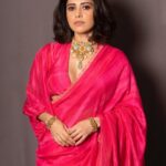 Nushrratt Bharuccha Instagram - 🌺 Saree @ridhimehraofficial Neckpiece @azotiique Stylist @nidhijeswani Makeup @vardannayak Hairstylist @cheemabaljit2 Photographer @kausttubh_kambhhle