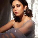 Nushrratt Bharuccha Instagram - Jab se tere Naina.. Mere nainon se… laage re… ✨✨ Outfit @dishapatilpretcouture Jewelry @anayah_jewellery Stylist @nidhijeswani Makeup @vardannayak Hair @ashwini_hairstylist Photographer @shivamguptaphotography