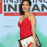 Nushrratt Bharuccha Instagram – Thank You @the_economic_times for this honour 🙏🏻 
Standout Performer of the Year!! 
At the ET Inspiring Indians 2022 awards. Heart is full of gratitude.
Such rewards fuel my passion to keep striving for more.. thank u all for the love and support 🙏🏻🙌