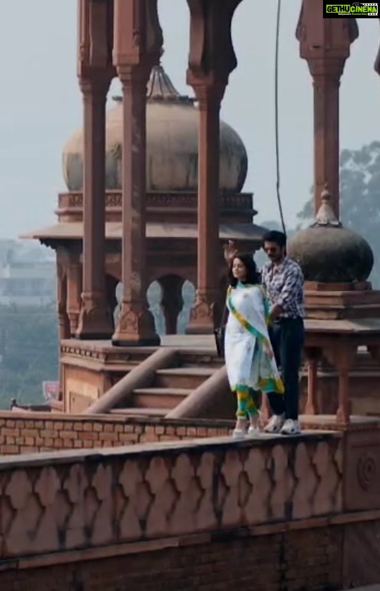 Nushrratt Bharuccha Instagram - Ab har jagah machega shor, kyunki aa rahe hain hum lekar #Hurdang with a story like never before! Trailer Out Now. In Cinemas on 8th April 2022 @tseriesfilms @tseries.official #BhushanKumar #KrishanKumar @sunsunnykhez @itsvijayvarma @nix_bhat @shaaileshrsingh @karmamediaent #HiteshThakkar @shivchanana