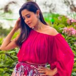 Nushrratt Bharuccha Instagram - 🌺